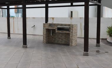 Melissa Foster L. Vende Hermoso Apartamento en PH Kings Park MF1267