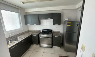 Melissa Foster L. Vende Hermoso Apartamento en PH Kings Park MF1267