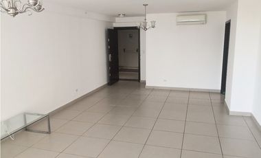 Melissa Foster L. Vende Hermoso Apartamento en PH Kings Park MF1267