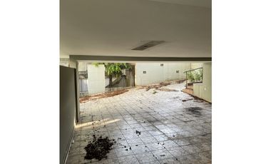 SE VENDE CASA DE 836m2 EN PUNTA PAITILLA