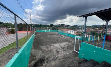 Venta de casa en Residencial Urbanización Las Lomas, Villa Lucre.