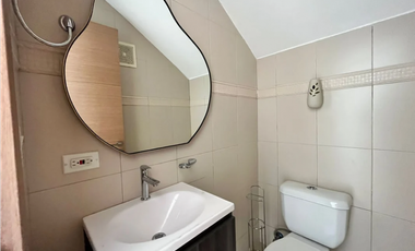 Melissa Foster Luxury Vende Hermosa Casa en Clayton Village MF519