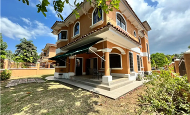 Melissa Foster Luxury Vende Hermosa Casa en Clayton Village MF519