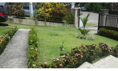 Melissa Foster Luxury Vende Hermosa Casa en Cardenas MF100