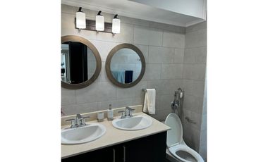 Melissa Foster L. Vende Apartamento en Ph Country Heights MF1282