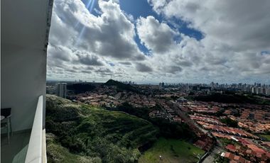 Melissa Foster L. Vende Apartamento en Ph Country Heights MF1282