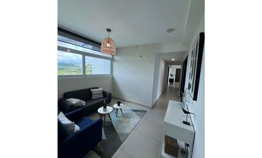 Melissa Foster L. Vende Apartamento en Ph Country Heights MF1282