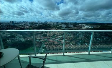 Melissa Foster L. Vende Apartamento en Ph Country Heights MF1282