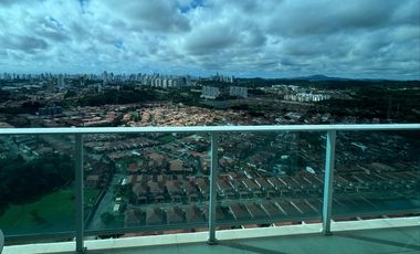 Melissa Foster L. Vende Apartamento en Ph Country Heights MF1282