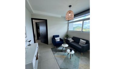 Melissa Foster L. Vende Apartamento en Ph Country Heights MF1282