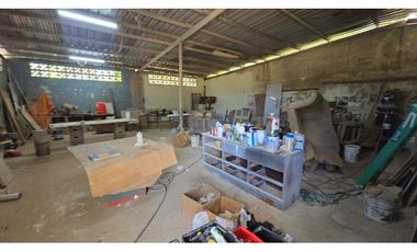 Venta de Galera industrial con oficina  y bodega