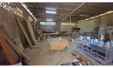 Venta de Galera industrial con oficina  y bodega