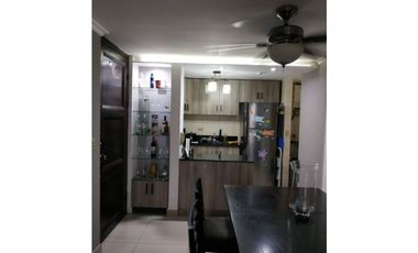 Se vende Apartamento en Via Cincuentenario