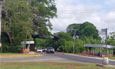 Se vende casa chalet en Chorrera Quintas del Pacifico
