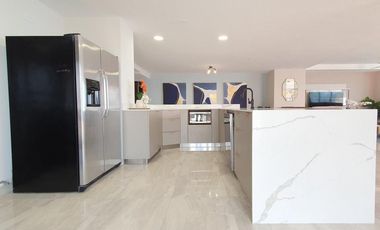 Penthouse Coronado Bay