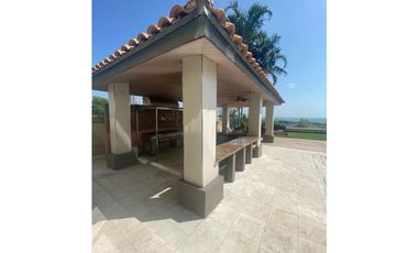 SE ALQUILA CASA DE LUJO FRENTE AL MAR PUNTA PACFICA