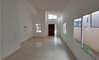 VENTA DE CASA EN URBANIZACIÒN VISTA VERDE, ARRAIJN(JL)