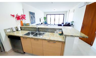 Venta de apartamento amoblado en Residencial Altamar, San Carlos