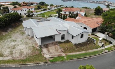 Se vende casa de playa con vista al mar en San Carlos, Panamá Oeste