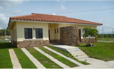 Se vende casa campestre en San Carlos, Panamá Oeste