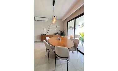 CASAS ADOSADAS EN PASEO DEL NORTE