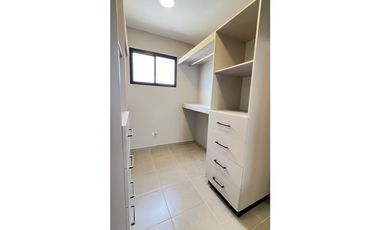CASAS ADOSADAS EN PASEO DEL NORTE