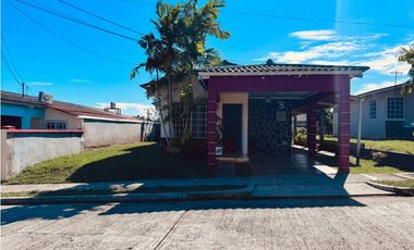 CASA EN VENTA EN QUINTAS DEL PACIFICO