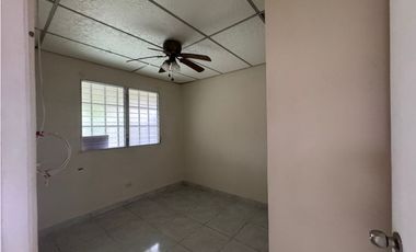 CASA EN VENTA EN URBANIZACION LAS PERLAS LA CHORRERA