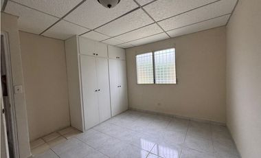 CASA EN VENTA EN URBANIZACION LAS PERLAS LA CHORRERA