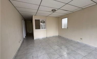 CASA EN VENTA EN URBANIZACION LAS PERLAS LA CHORRERA