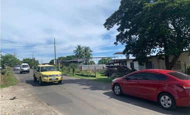 VENDO CASA USO COMERCIAL LA CHORRERA