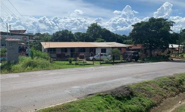VENDO CASA USO COMERCIAL LA CHORRERA