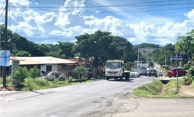 VENDO CASA USO COMERCIAL LA CHORRERA