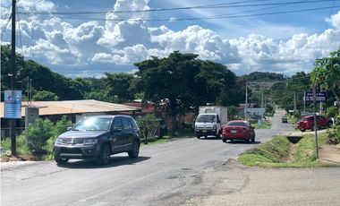 VENDO CASA USO COMERCIAL LA CHORRERA