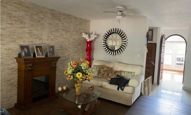 Vendo casa en La Alameda