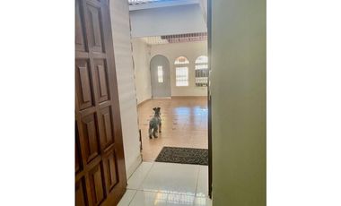 Vendo casa en La Alameda