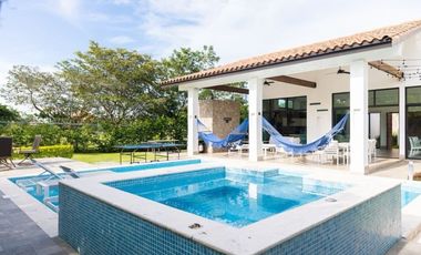 Se Alquila Casa Punta Barco Amoblada y Equipada