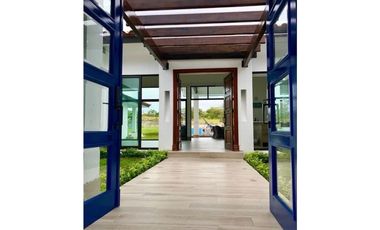 Se Alquila Casa Punta Barco Amoblada y Equipada