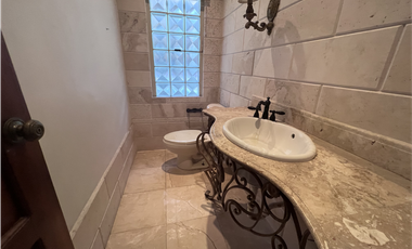 Venta de casa en La Alameda