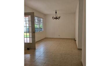 VENDO CASA EN URB. ALTOS DE MARIA LETICIA LA CHORRERA