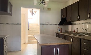 VENDO CASA EN URB. ALTOS DE MARIA LETICIA LA CHORRERA