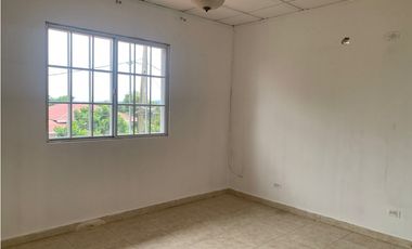 VENDO CASA EN URB. ALTOS DE MARIA LETICIA LA CHORRERA