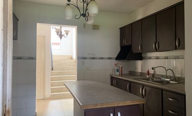 VENDO CASA EN URB. ALTOS DE MARIA LETICIA LA CHORRERA