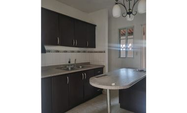 VENDO CASA EN URB. ALTOS DE MARIA LETICIA LA CHORRERA
