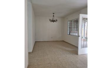 VENDO CASA EN URB. ALTOS DE MARIA LETICIA LA CHORRERA