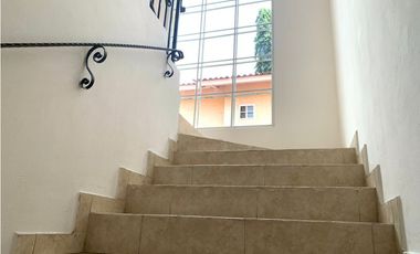 VENDO CASA EN URB. ALTOS DE MARIA LETICIA LA CHORRERA