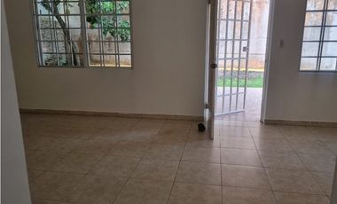 VENDO CASA EN URB. ALTOS DE MARIA LETICIA LA CHORRERA