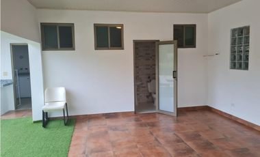 * Casa con terreno en Coronado