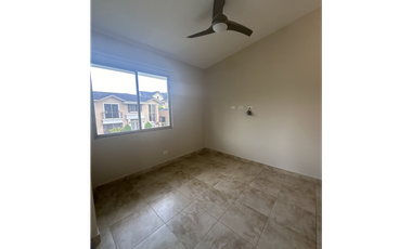 CASA EN EMBASSY GARDENS