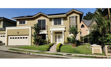 CASA EN EMBASSY GARDENS